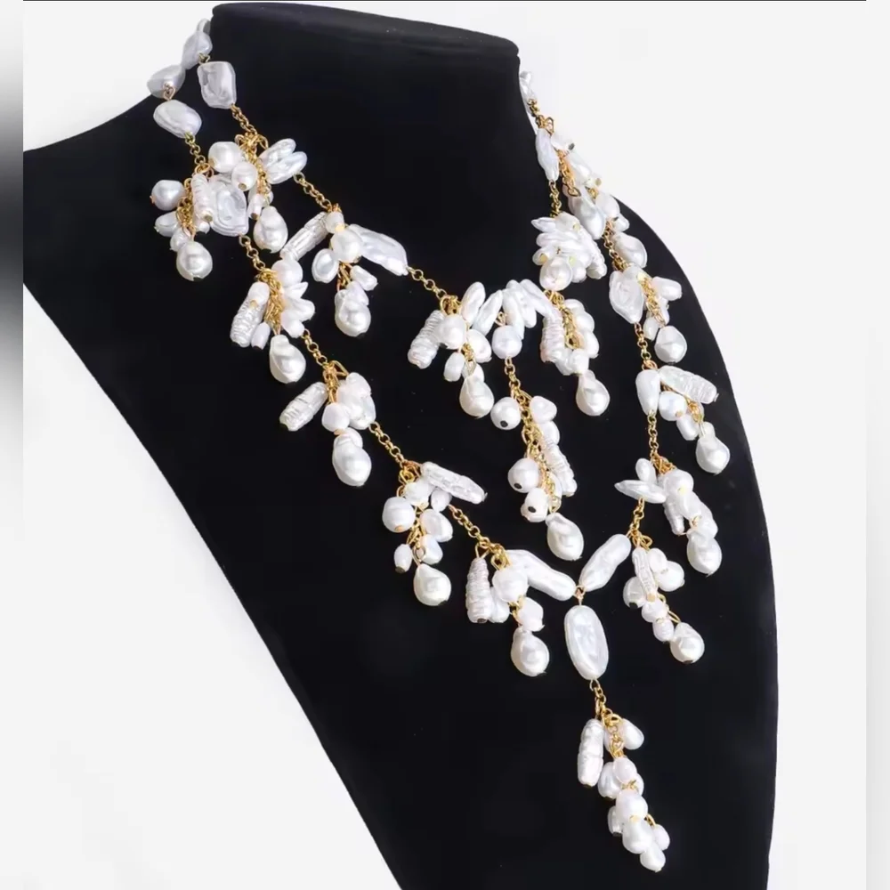 Pearl and Gold Statement Necklace - Picture 5 of 7
